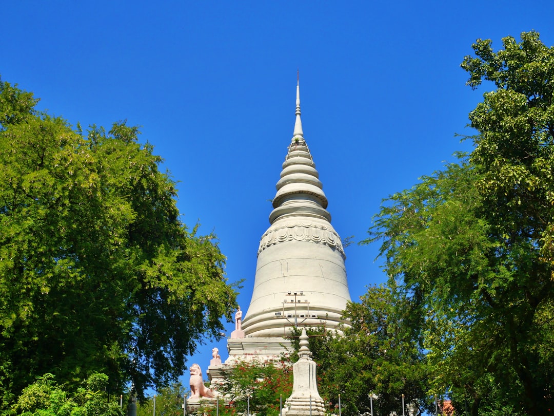 Исследование ступ в Камбодже: история и значение - Krong Kaeb | Secret World Trip Planner
