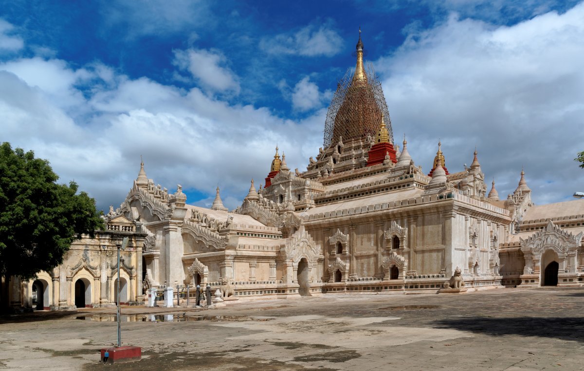 Храм Ананды: золотые Будды Багана - မြင်းကပါ | Secret World Trip Planner