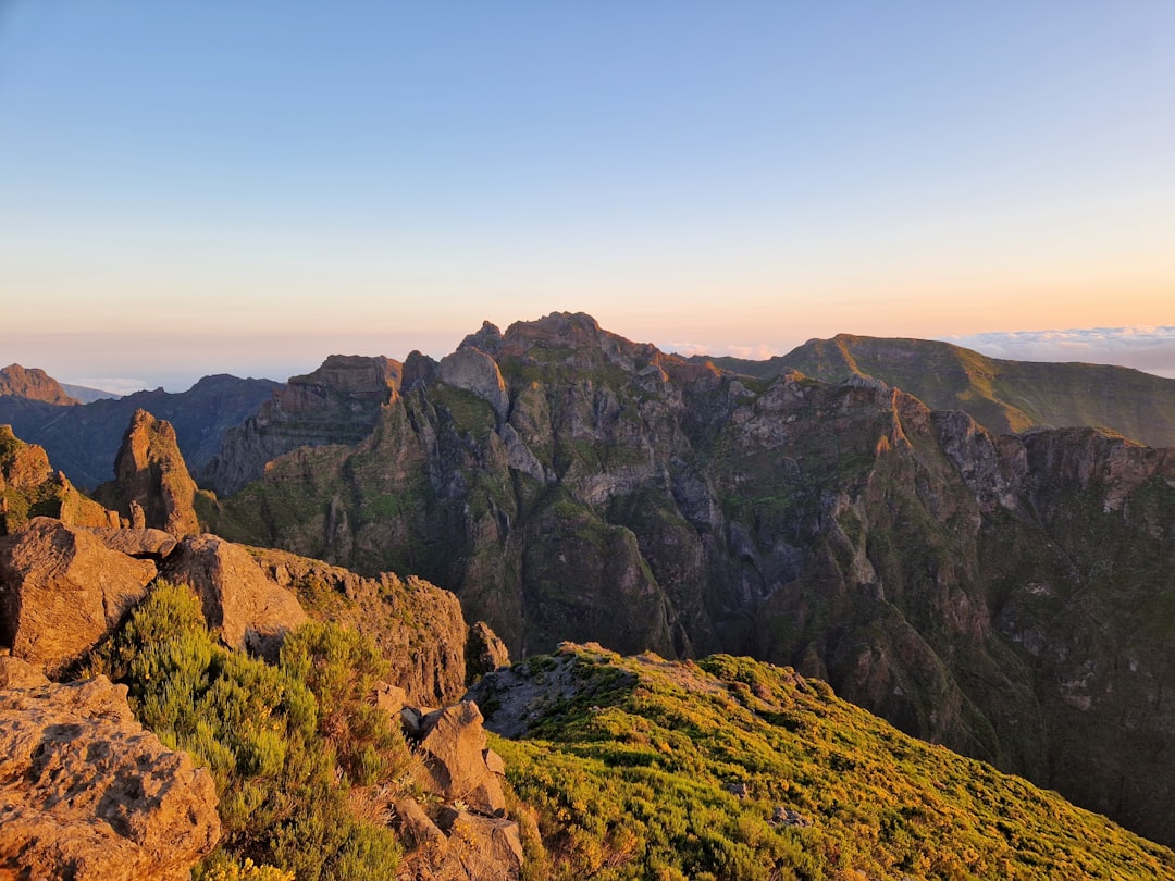 火山之巅:探索佛得角活火山的徒步之旅 - Pico do Fogo | Secret World Trip Planner