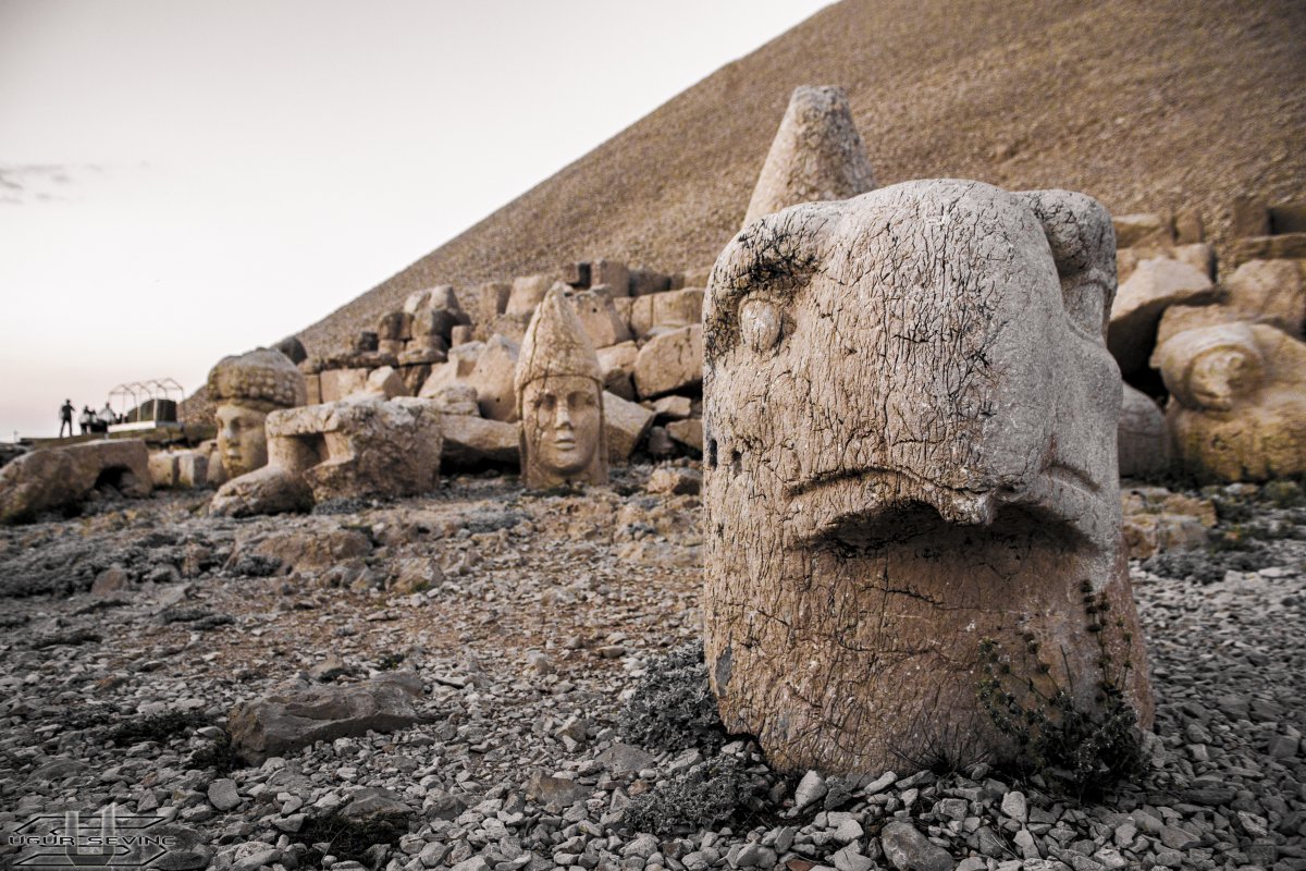 Mount Nemrut: Stone Heads Defying Time - Nemrut Dağı Yolu | Secret World Trip Planner