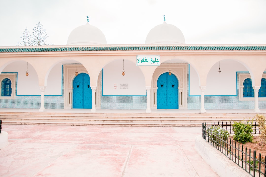 ジャバル・アフダール:オマーンのバラとワディの風景 - Jabal Akhḍar | Secret World Trip Planner