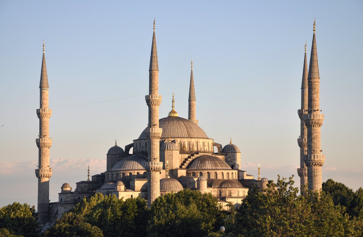 Mezquita Azul de Estambul: arquitectura otomana - At Meydanı Cd No:7 | Secret World Trip Planner
