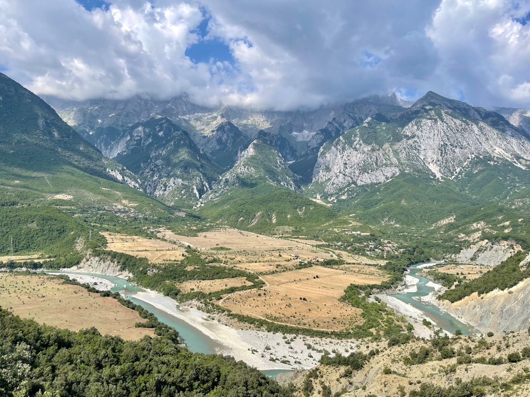 Откройте для себя величие горы Томор в Албании - Ujanik | Secret World Trip Planner