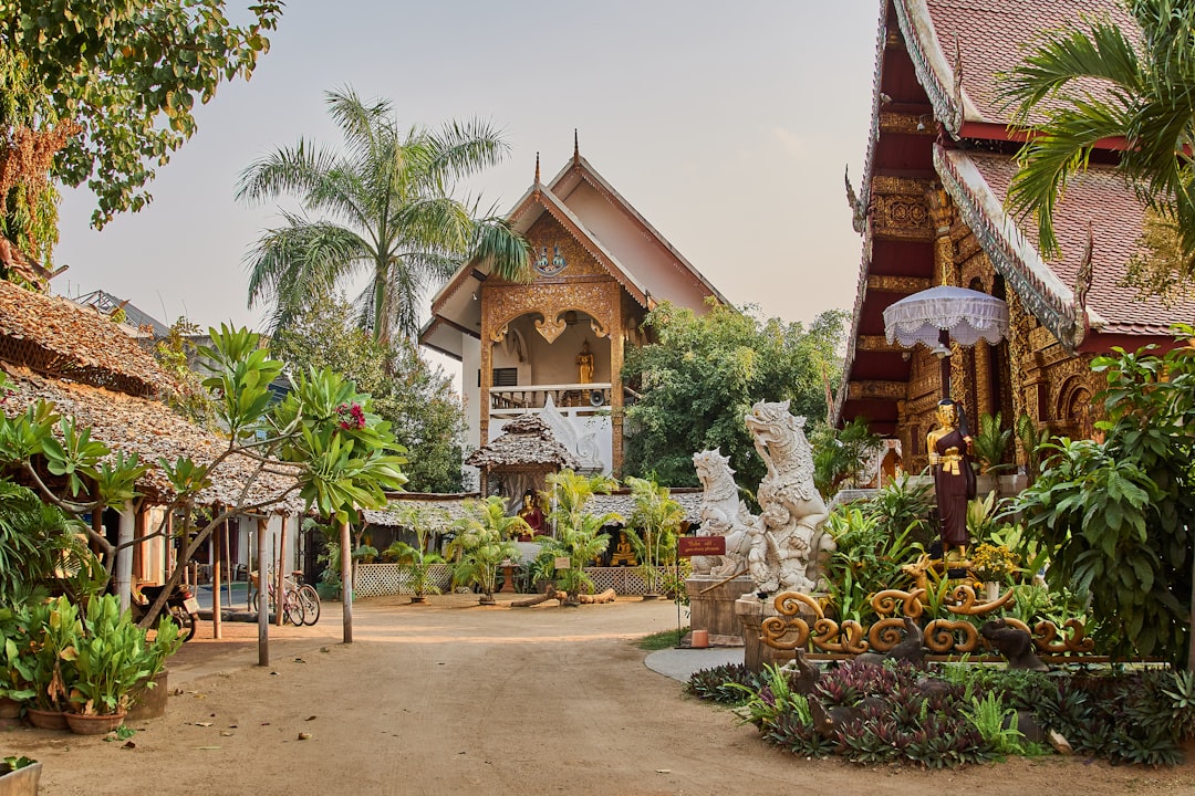 Descubre las Ruinas de Wat Chedi Kao Yot en Tailandia - Si Satchanalai District | Secret World Trip Planner