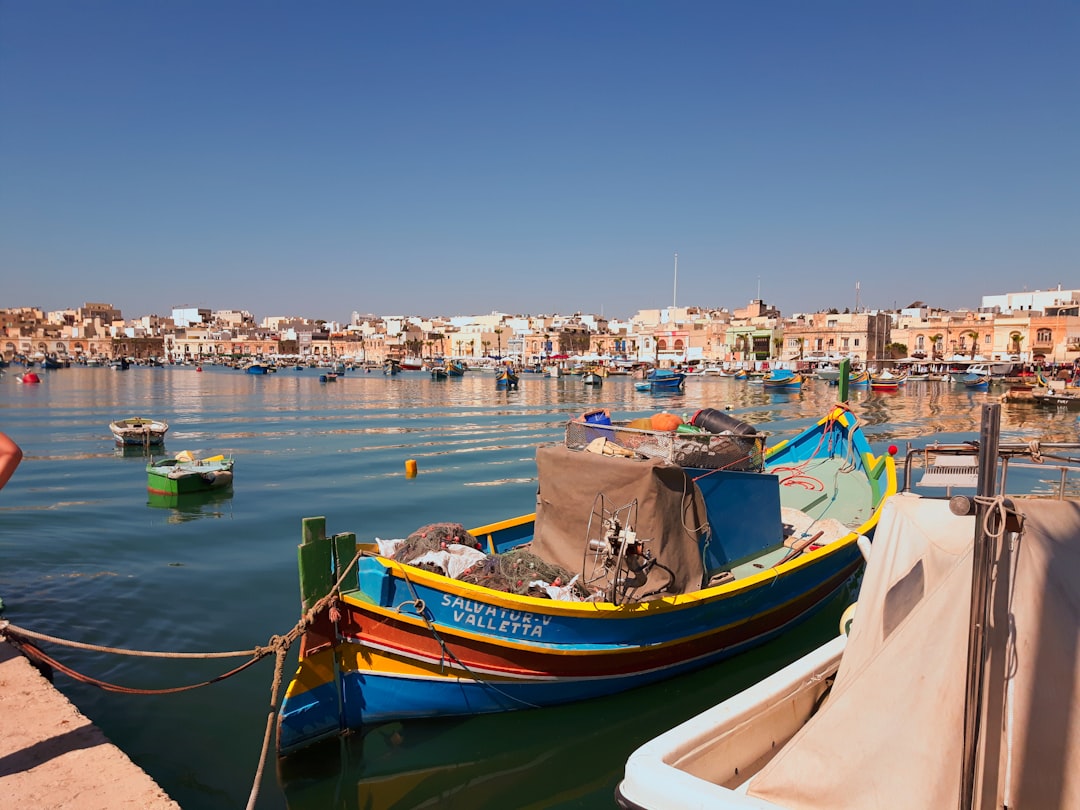 Enrico Mizzi: Un Pilastro della Politica Maltese - Il-Belt Valletta | Secret World Trip Planner