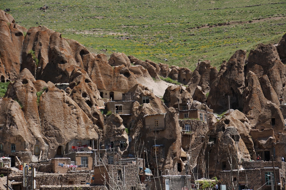 Kandovan: el pueblo tallado en roca volcánica - Q7V2+Q3H | Secret World Trip Planner