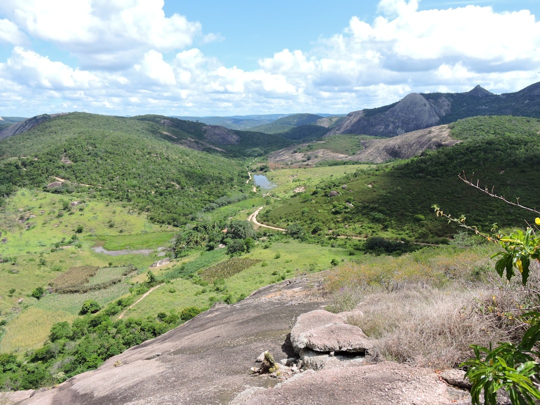 卡尔代朗绿谷的徒步旅行:圣安娜的森林与瀑布 - Levada do Caldeirão Verde | Secret World Trip Planner
