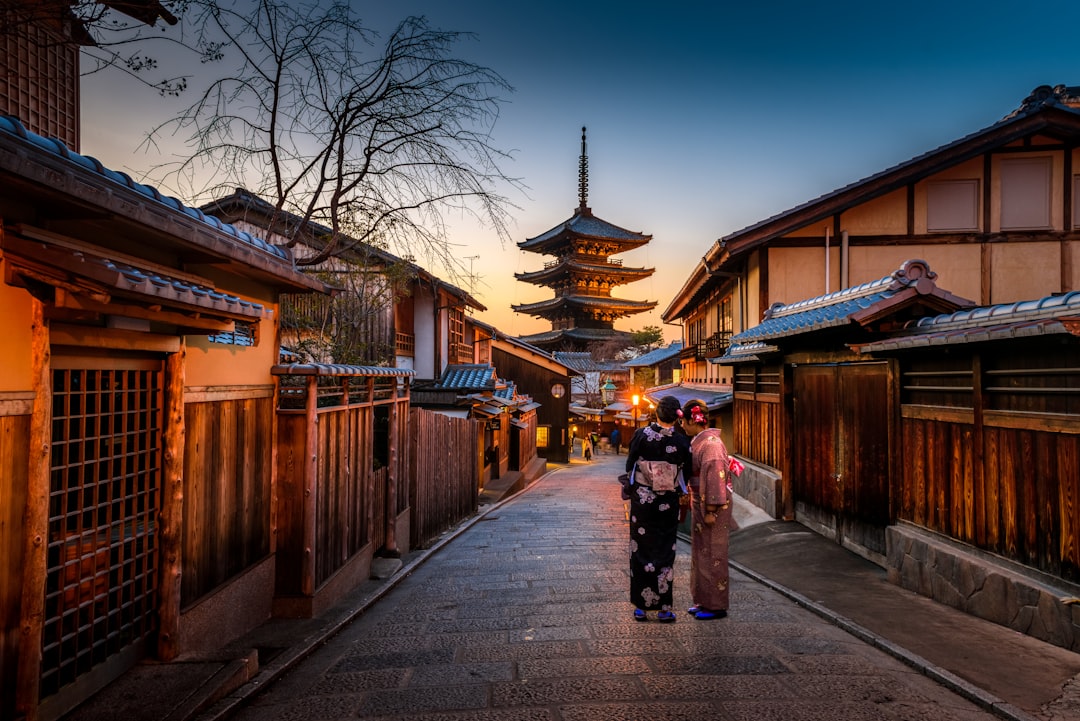 Secret World vs Google Trips: qual app para Kyoto 2026? — Kyoto