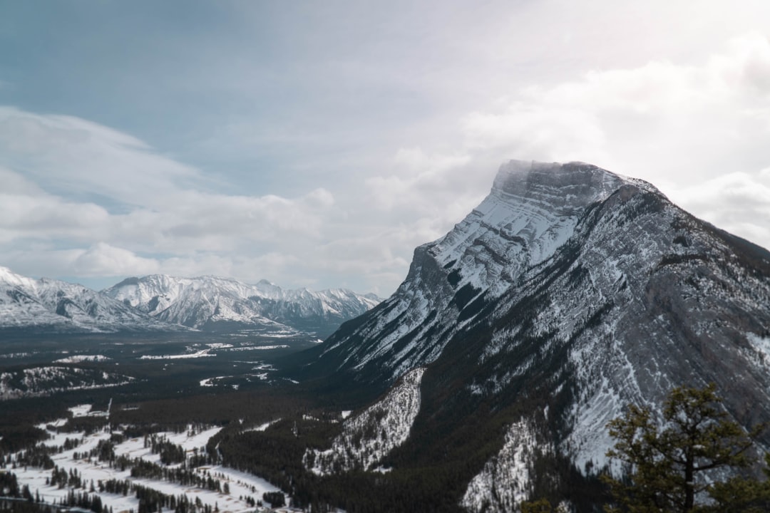 Тропа Канакасис: альпийские тропы среди медведей и озёр - Kananaskis | Secret World Trip Planner