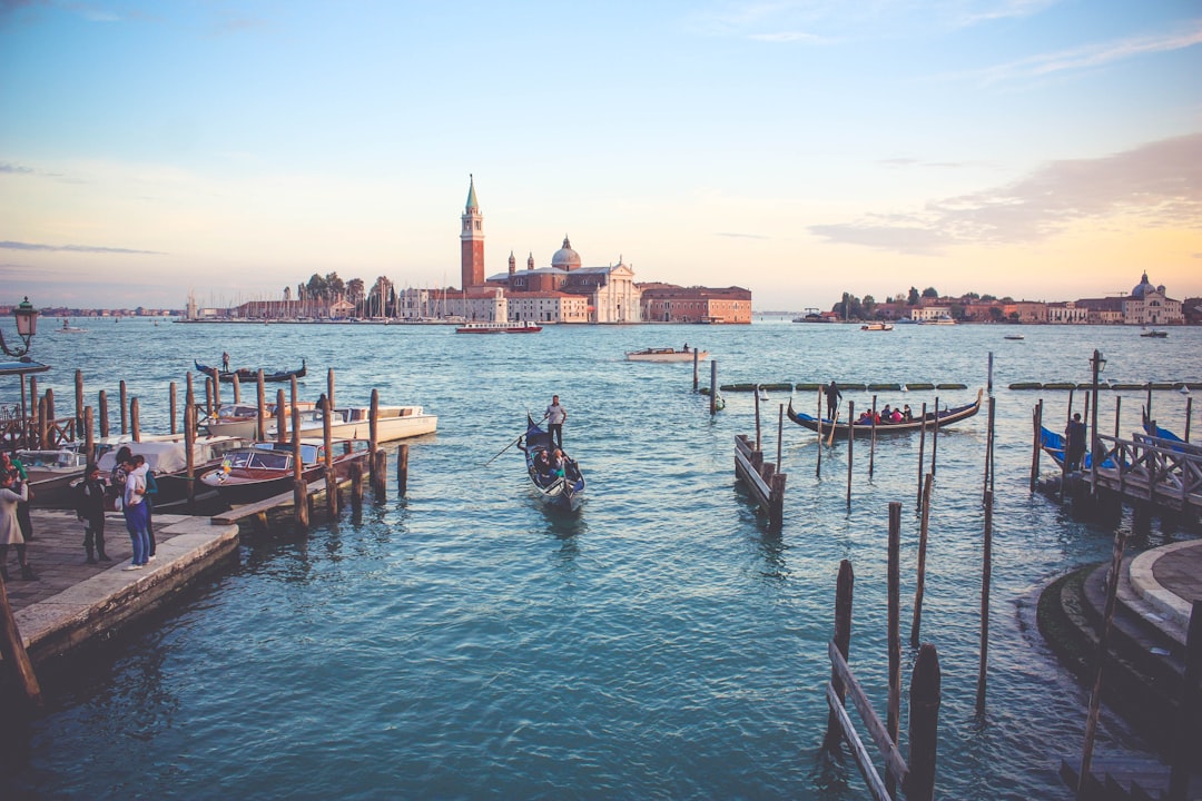 Migliori app viaggio 2026: le 5 top testate a Venezia - Venezia | Secret World Trip Planner