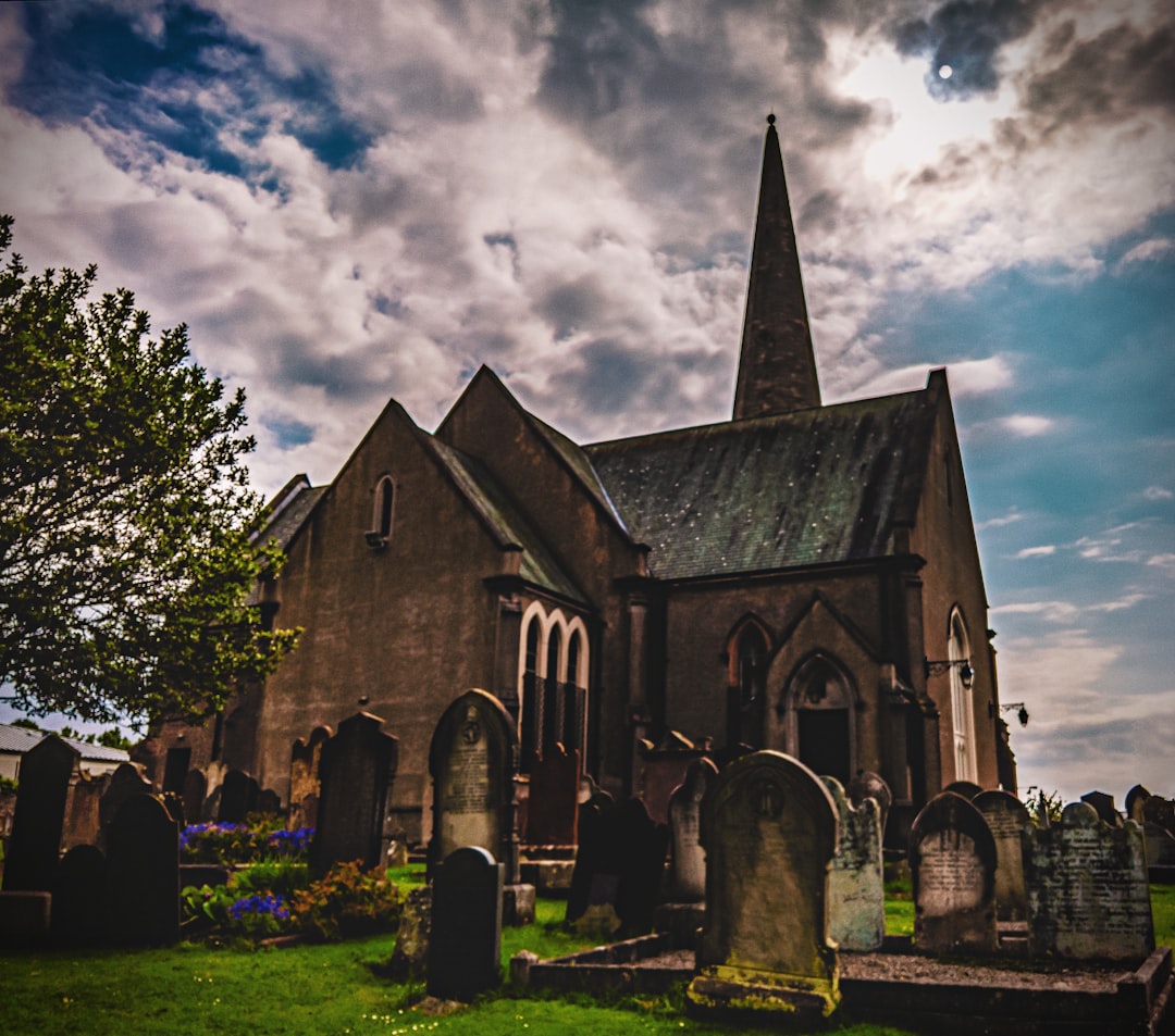 Scopri la Chiesa Metodista di Roscrea: un tesoro culturale irlandese - Roscrea | Secret World Trip Planner