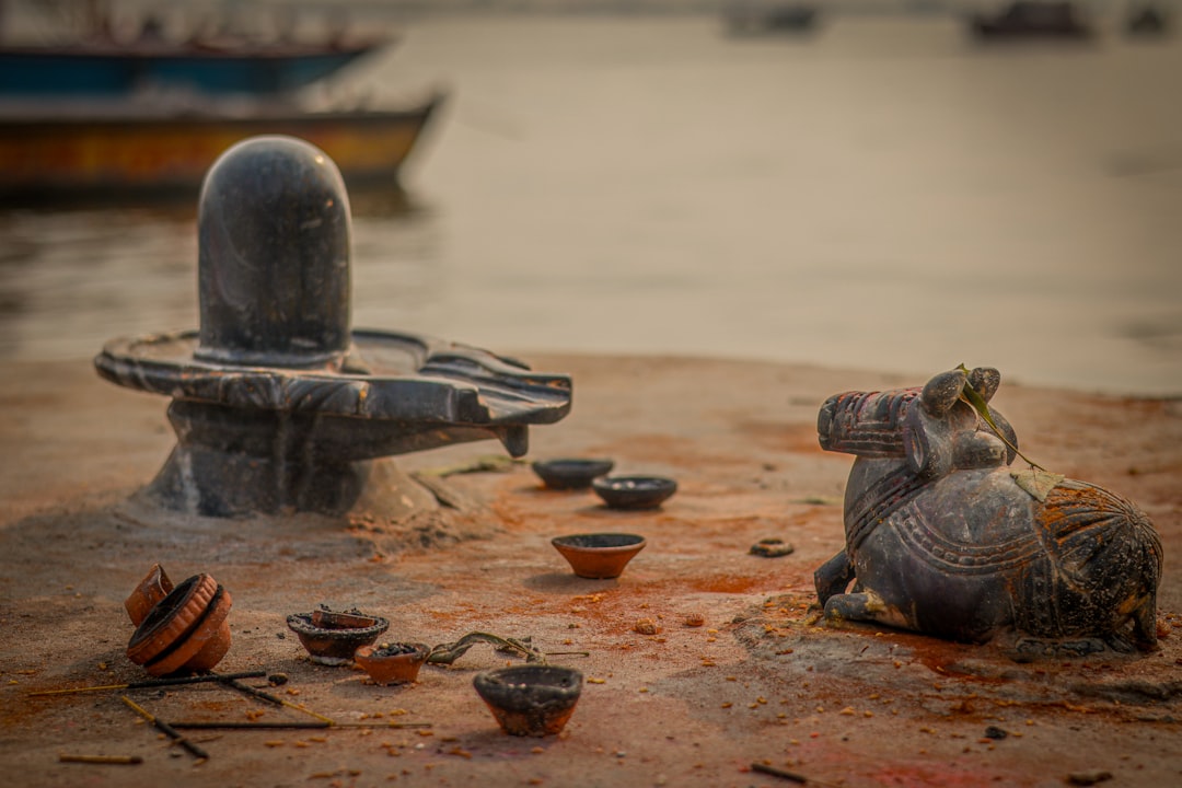 Manikarnika Ghat: el fuego eterno de Varanasi - Varanasi | Secret World Trip Planner