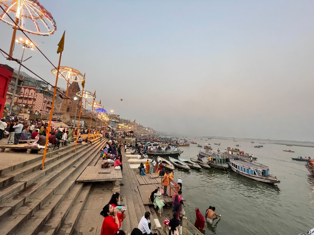 Маникарника Гхат: вечный огонь Варанаси - Varanasi | Secret World Trip Planner
