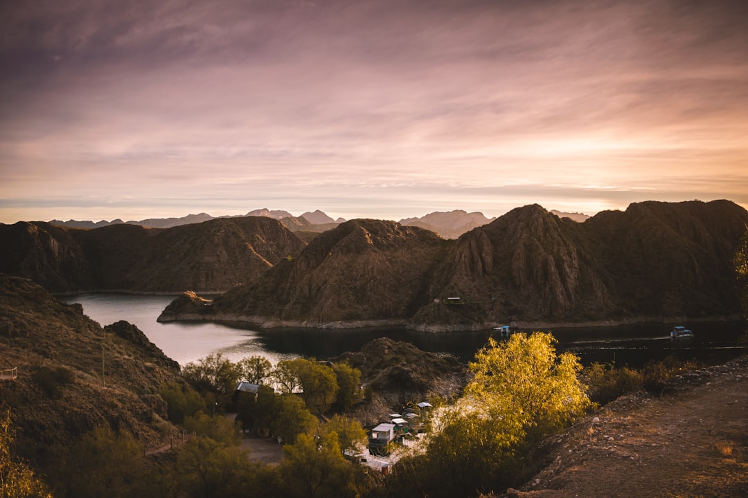 Camp de vin de Mendoza : Malbec au pied des Andes - Primitivo de la Reta 992 | Secret World Trip Planner
