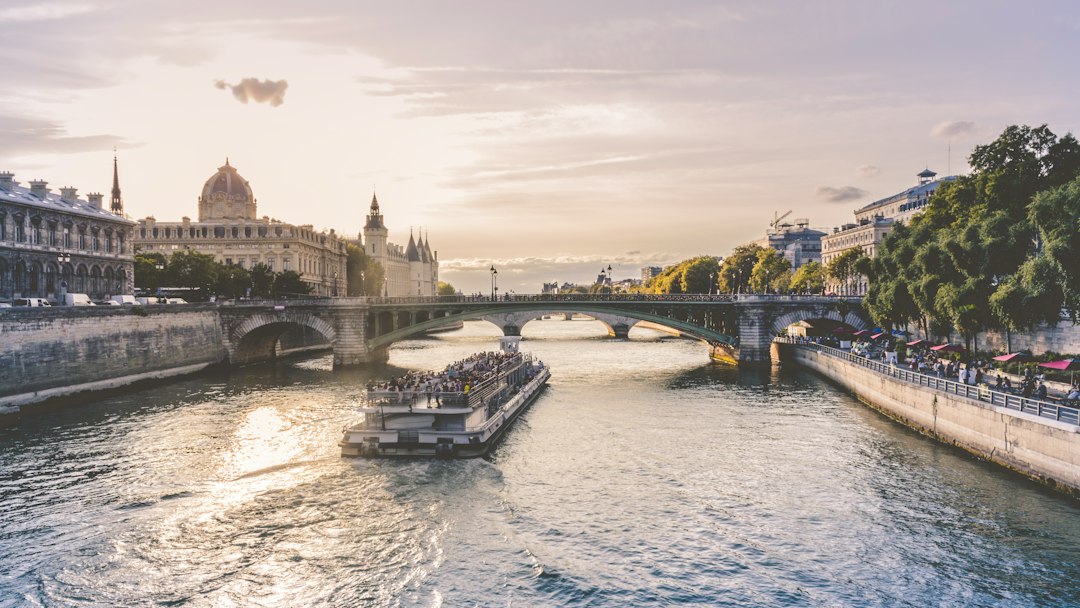 How to Plan a Trip to Paris with AI in 2026 - Parigi | Secret World Trip Planner