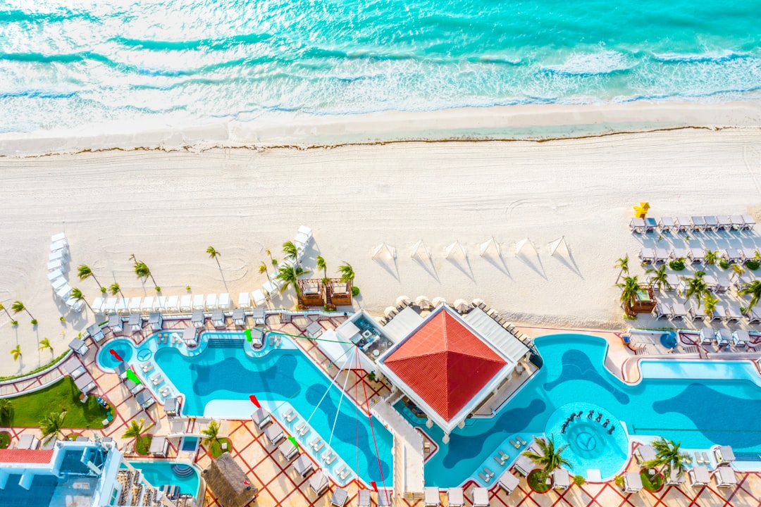 Secret World vs Google Trips: planea Cancún 2026 - Cancún | Secret World Trip Planner