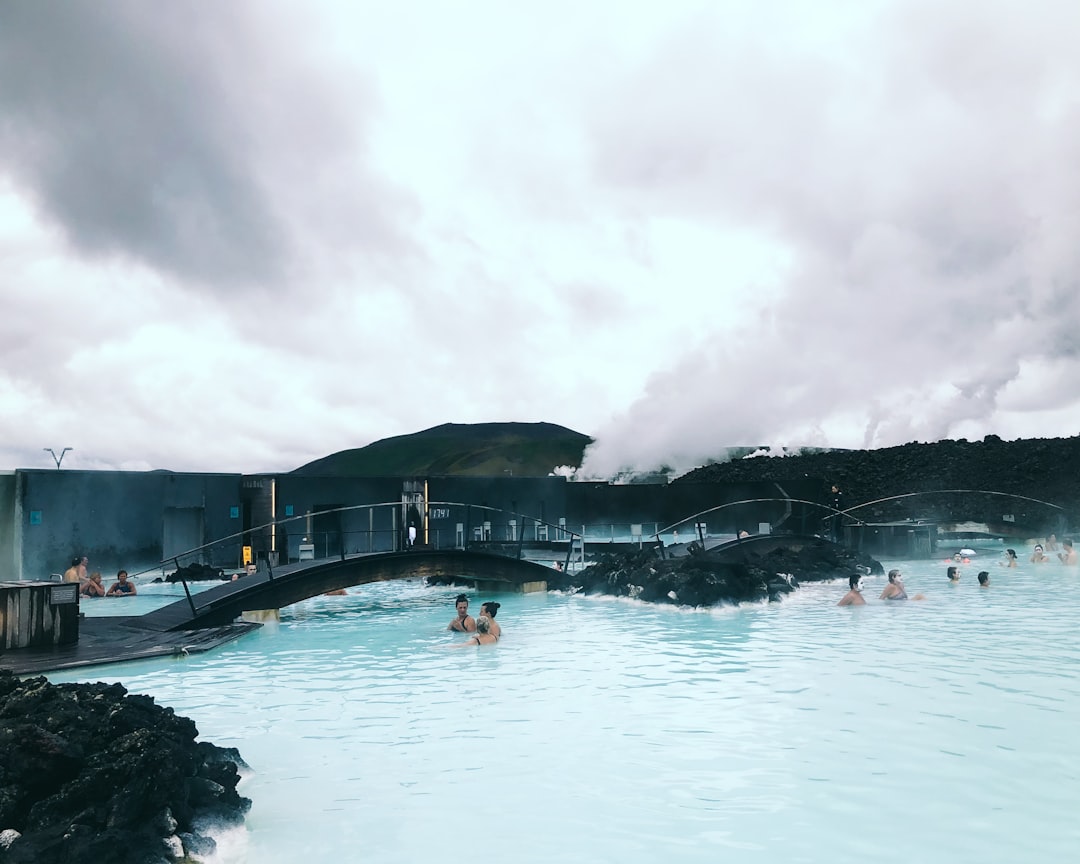 Laguna Azul em Fairy Hill: cores e vistas da Jamaica - 5J97+WQ | Secret World Trip Planner