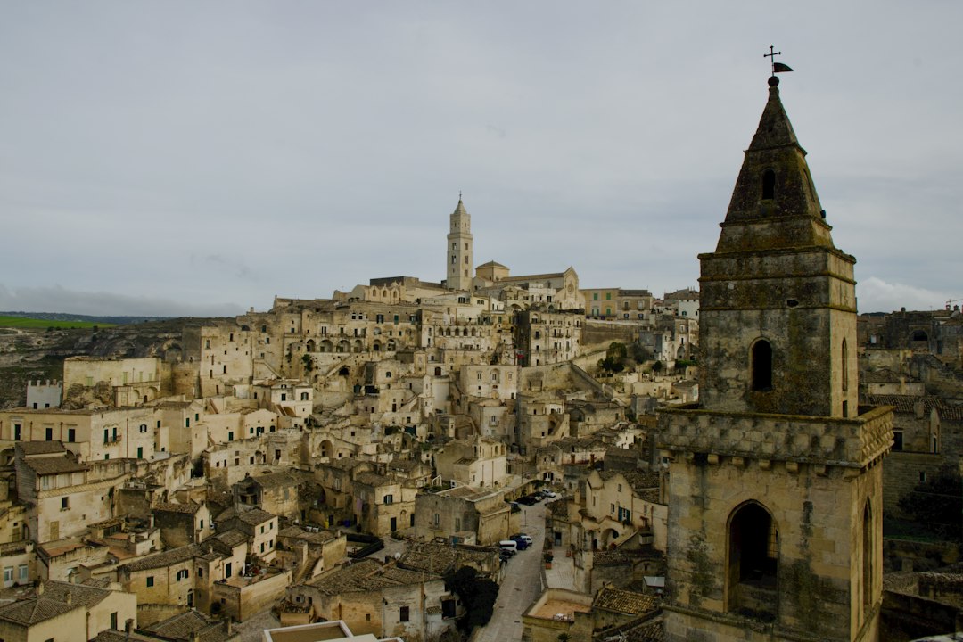 Matera : dormir et marcher dans les grottes des Sassi - 75100 Matera MT | Secret World Trip Planner