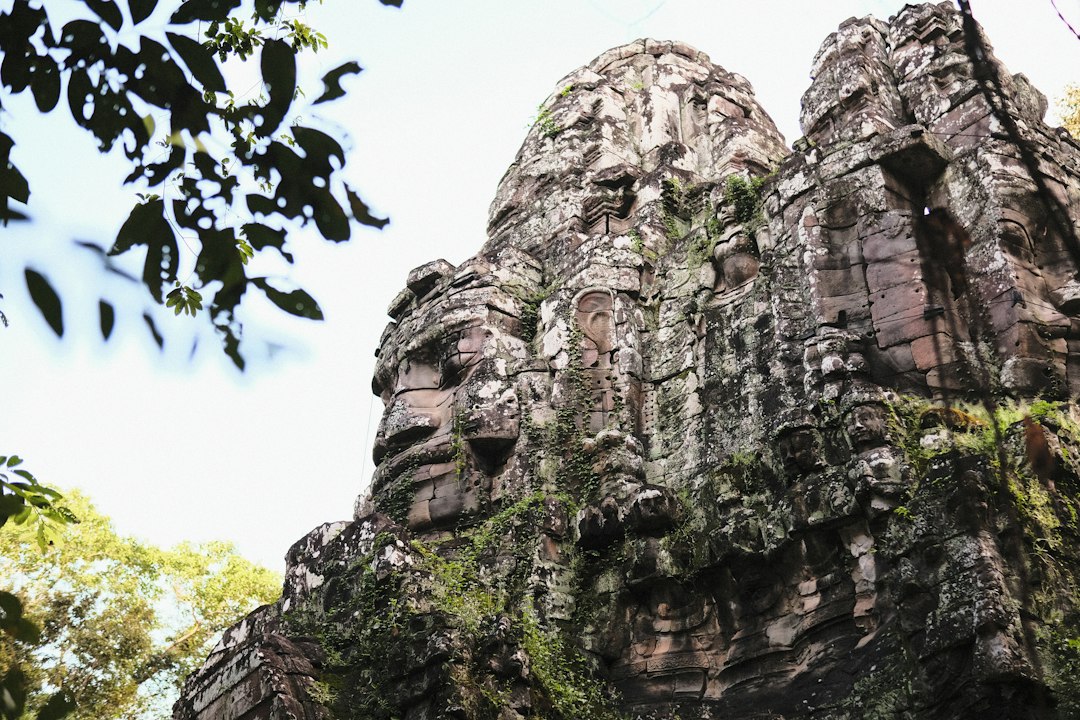 Tham Kong Lo: Die 7 km lange Flussgrotte im Laos - Tham Kong Lo | Secret World Trip Planner