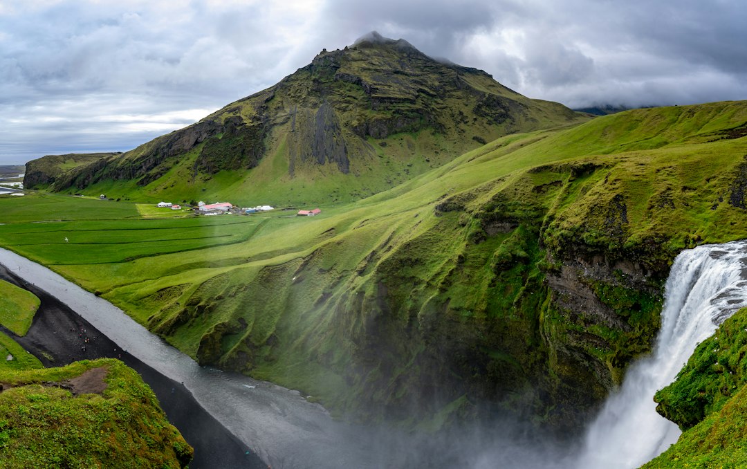 Fimmvörðuháls: caminando entre glaciares y lava - Gönguleið um Fimmvörðuháls | Secret World Trip Planner