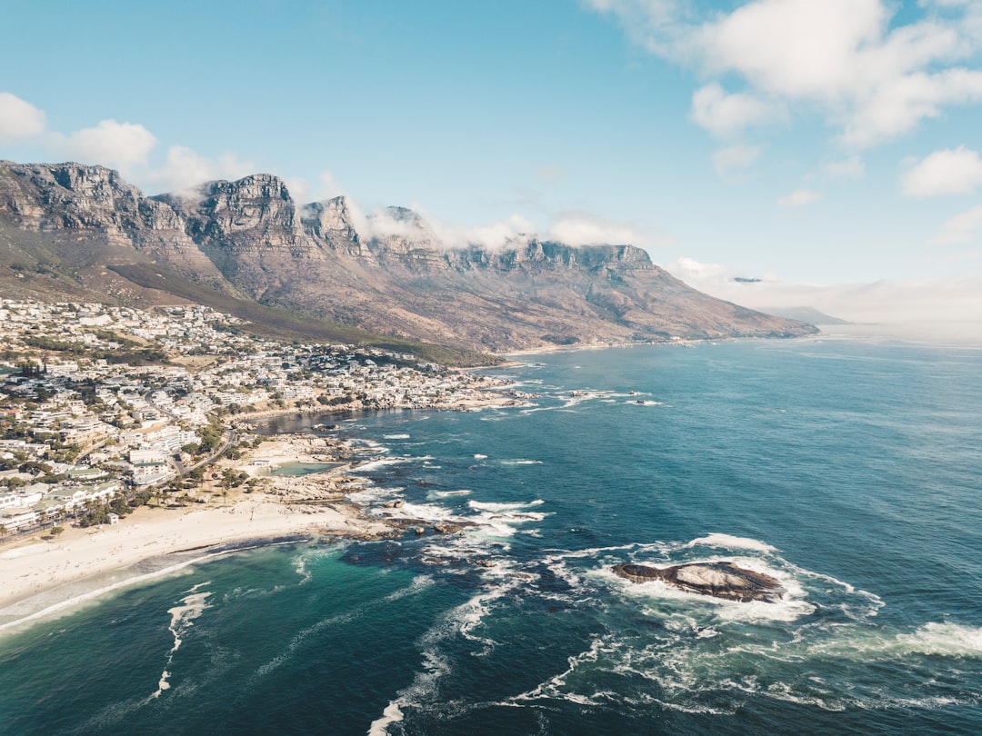 슬랑콥 등대: 대서양의 철거인 거인 - Cape Town | Secret World Trip Planner