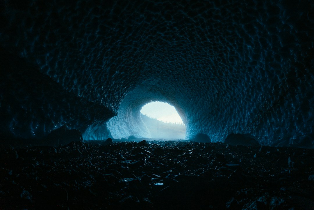 Gruta de Gelo de Dobšiná: uma maravilha subterrânea - Dobšinská Ľadová Jaskyňa | Secret World Trip Planner