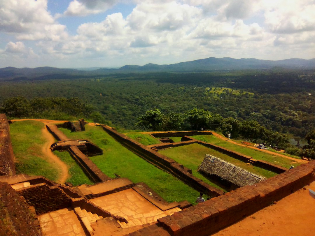 Sigiriya : les plus anciens jardins d'eau d'Asie - XQ46+R46 | Secret World Trip Planner