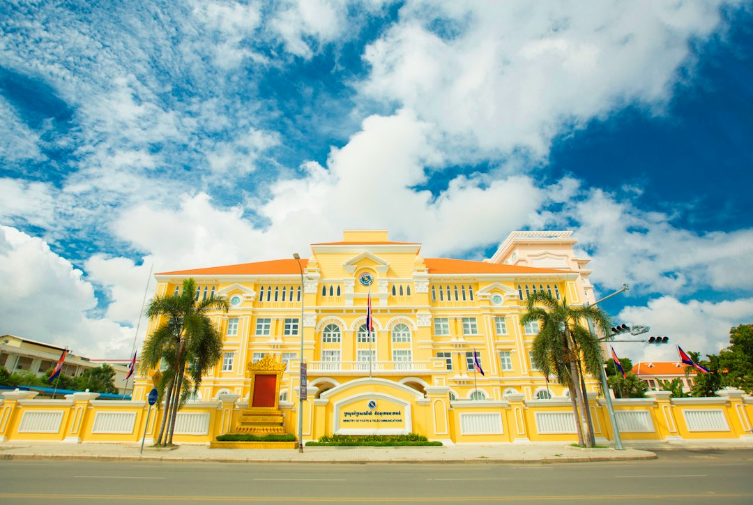 Palazzo Reale in Phnom Penh: Architektur und Schätze — Samdach Sothearos Blvd (3)