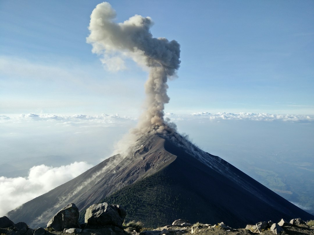 Vulcano Villarrica : grimpez jusqu'au cratère actif - Pucón | Secret World Trip Planner