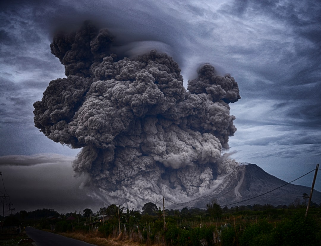 ビジャリカ火山:活火山のクレーターまで登る - Pucón | Secret World Trip Planner