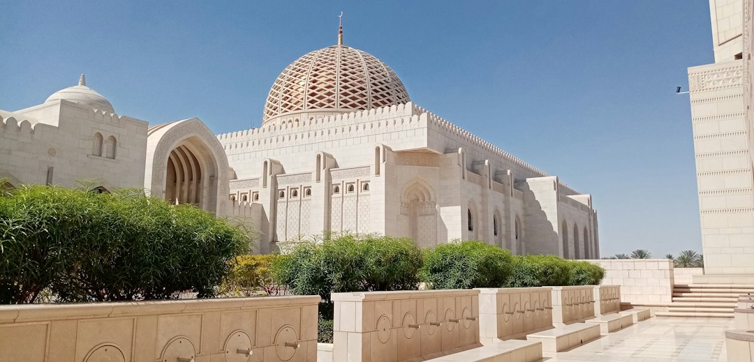 Museo Nacional de Omán: historia y arte en Mascate - opposite Al Alam Palace، Al Saidiya St | Secret World Trip Planner