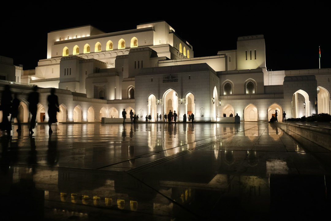 Национальный музей Омана: история и искусство в Мускате - opposite Al Alam Palace، Al Saidiya St | Secret World Trip Planner