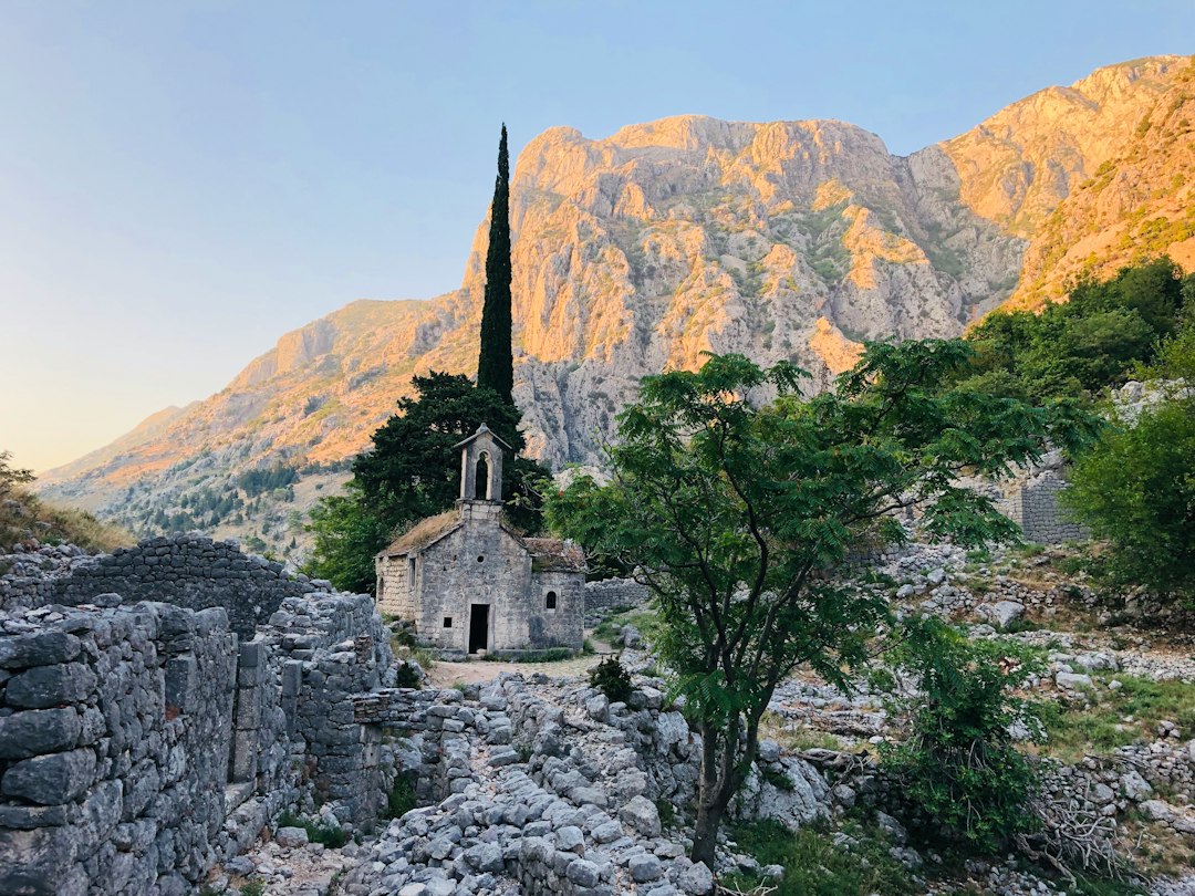 Descubre las fascinantes ruinas de Montenegro - Prčanj | Secret World Trip Planner