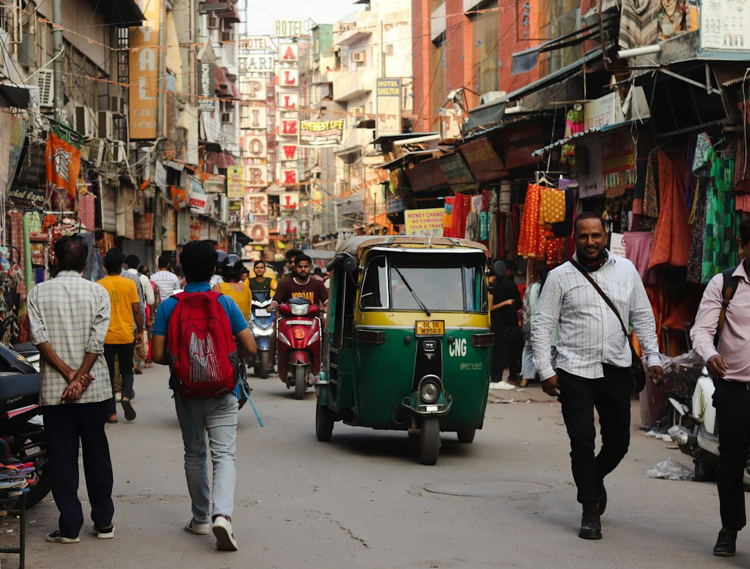 델리의 초르 바자르: 모굴의 맛과 모스크 - Delhi | Secret World Trip Planner