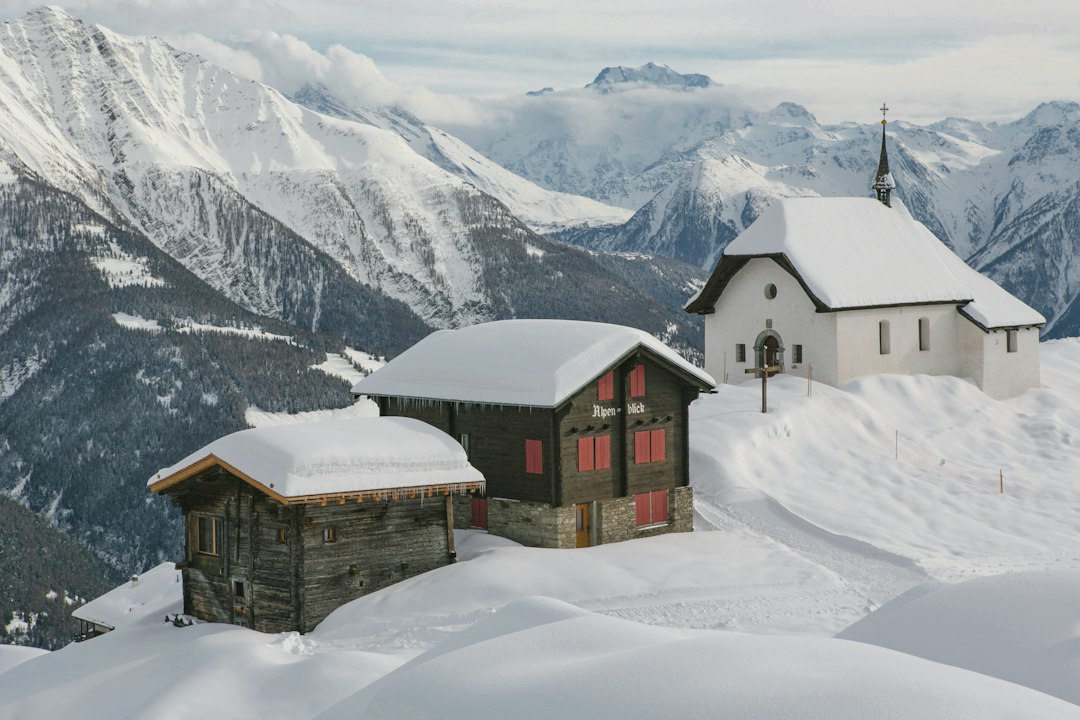 Точка зрения Алетш 1: самый большой ледник Европы - 3992 Bettmeralp | Secret World Trip Planner