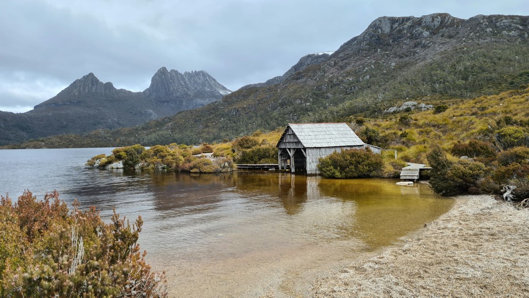 オーバーランドトラック:タスマニアの65kmトレッキング - Overland Track | Secret World Trip Planner