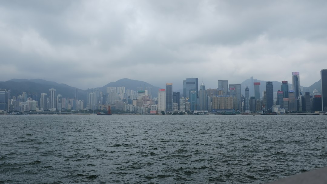 Descubre la Magia de la Avenida de las Estrellas en Hong Kong — Tsim Sha Tsui