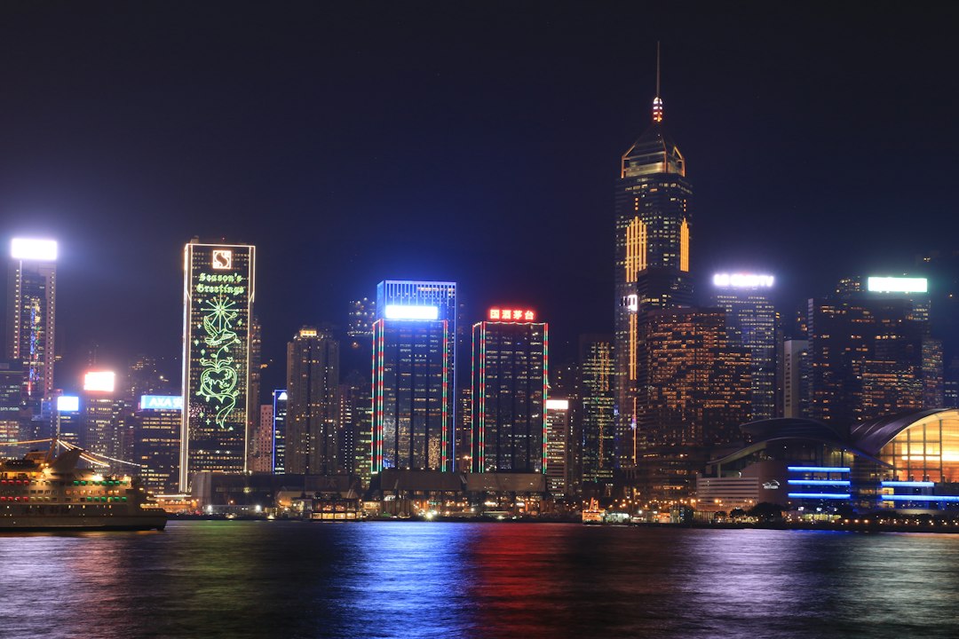 Descubre la Magia de la Avenida de las Estrellas en Hong Kong - Tsim Sha Tsui | Secret World Trip Planner
