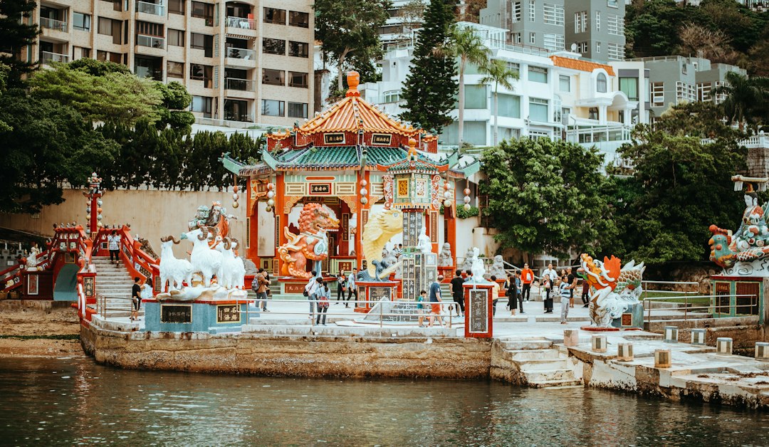 Descubre el Templo Man Mo de Hong Kong - Sheung Wan | Secret World Trip Planner