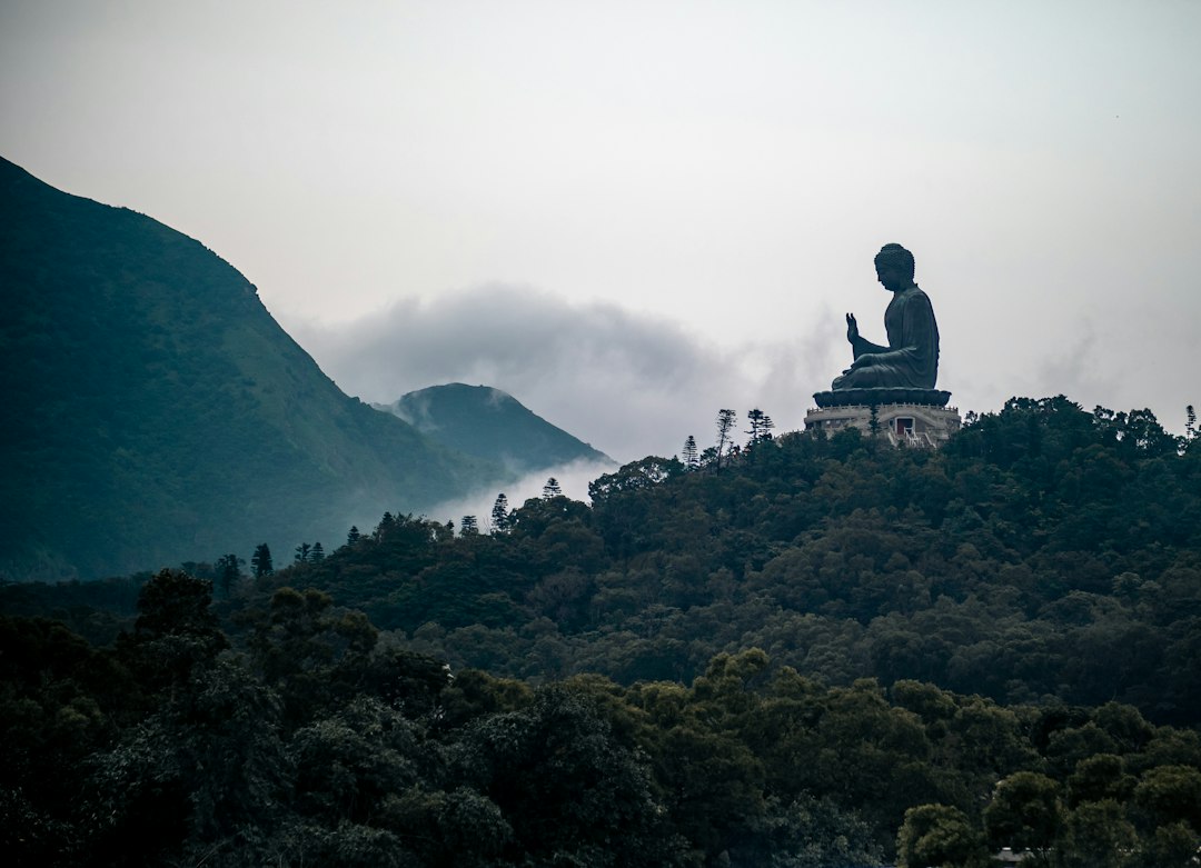 À la découverte du Bouddha Tian Tan à Hong Kong - Lantau Island | Secret World Trip Planner