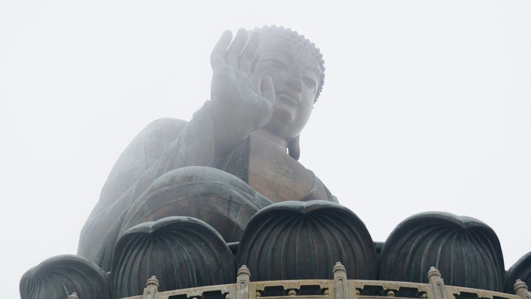 Descubra o Buda Tian Tan em Hong Kong - Lantau Island | Secret World Trip Planner