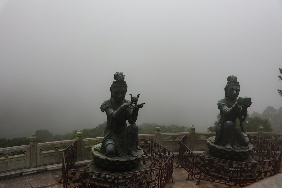 Descubre el Monasterio de los Diez Mil Budas - Sha Tin | Secret World Trip Planner