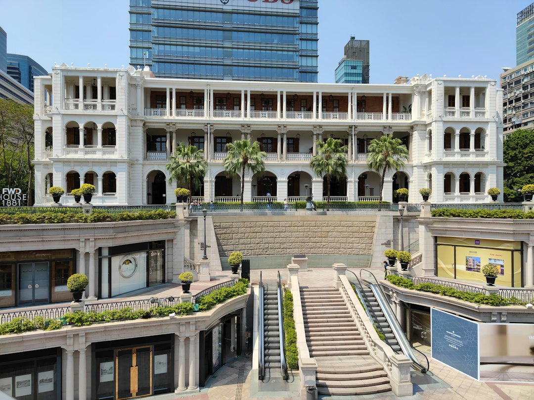 Descubre el Encanto del Museo del Palacio de Hong Kong - Tsim Sha Tsui | Secret World Trip Planner