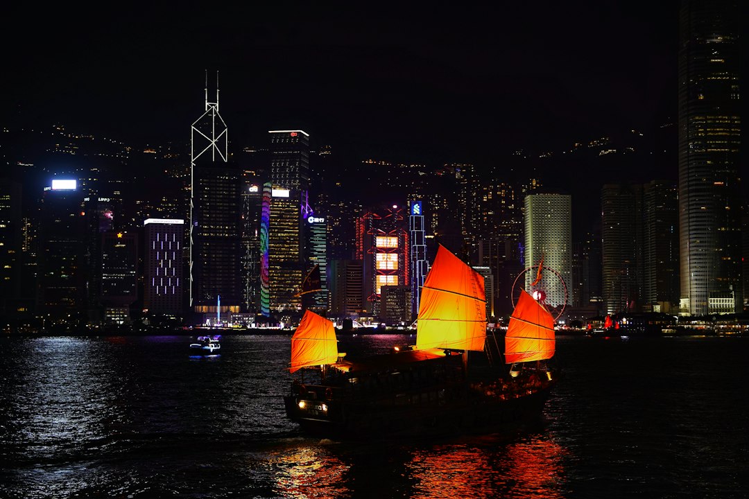 La Magia della Torre dell'Orologio di Kowloon - Tsim Sha Tsui | Secret World Trip Planner