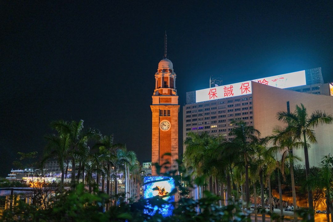 Die Magie des Uhrenturms von Kowloon - Tsim Sha Tsui | Secret World Trip Planner