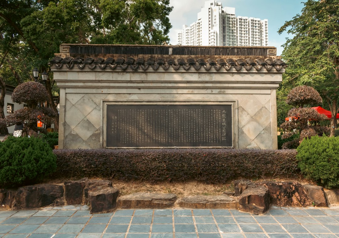 Entdecke die Geschichte des Kowloon Walled City Parks - Kowloon City | Secret World Trip Planner