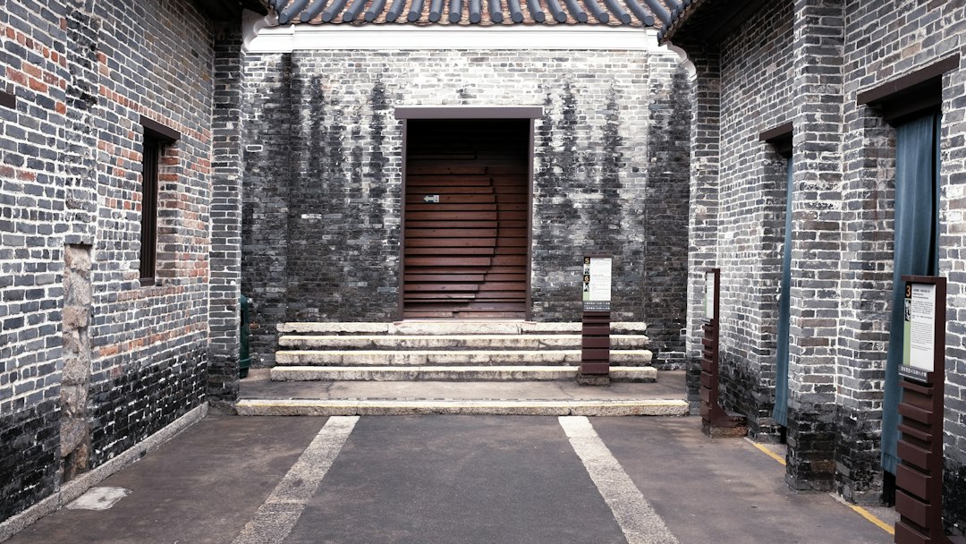 Découvrez l'histoire du parc de Kowloon Walled City - Kowloon City | Secret World Trip Planner