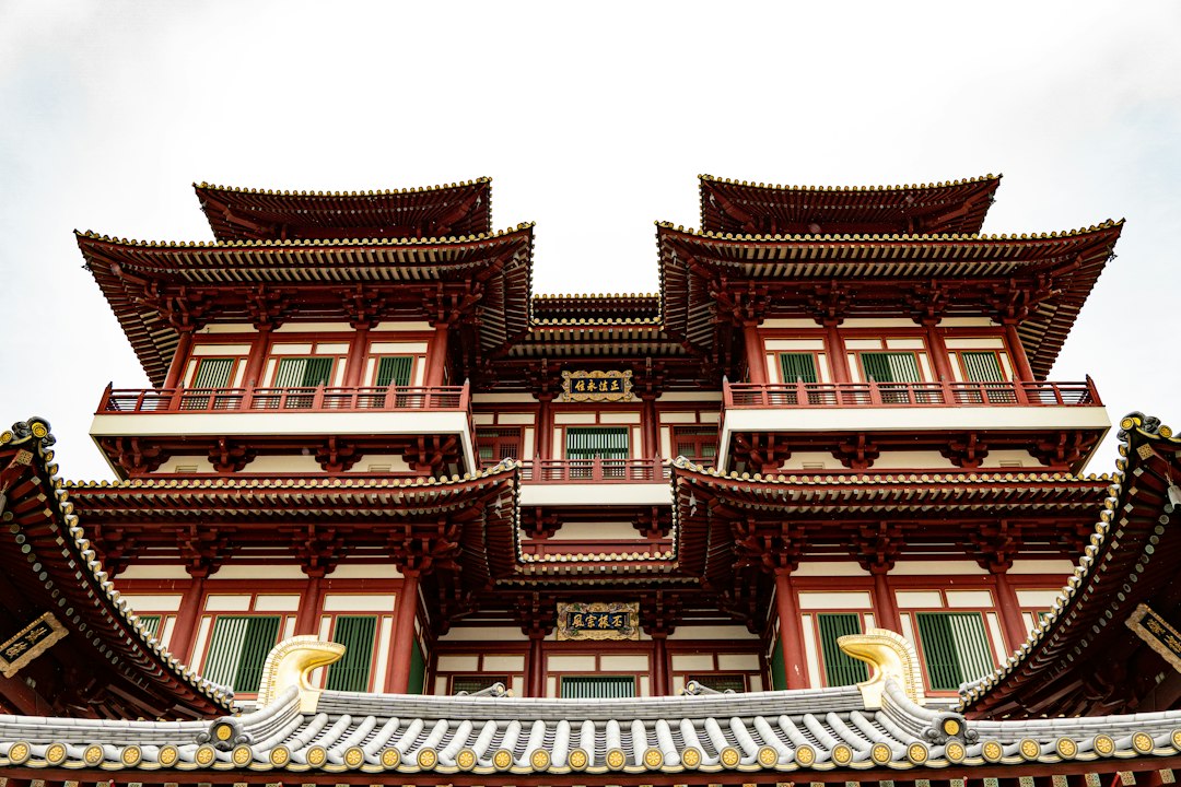 Discover the Buddha Tooth Relic Temple in Singapore - 288 S Bridge Rd | Secret World Trip Planner