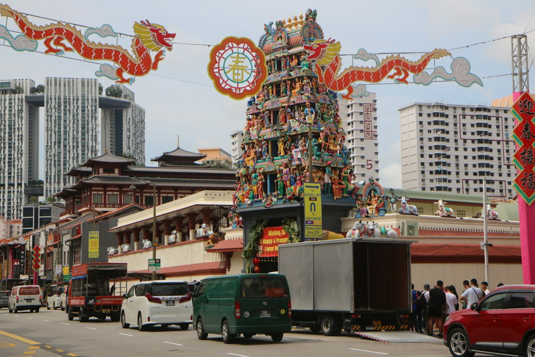 Entdecke den Buddha Tooth Relic Tempel in Singapur - 288 S Bridge Rd | Secret World Trip Planner