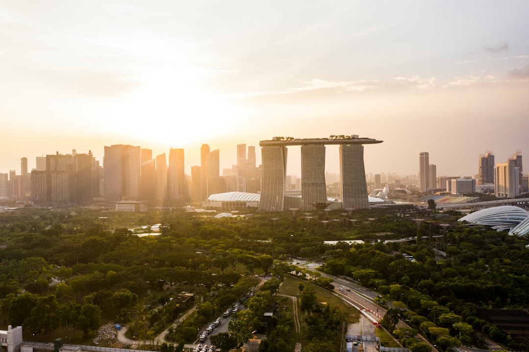 Lau Pa Sat: Uma Viagem pelos Sabores de Singapura - 18 Raffles Quay | Secret World Trip Planner